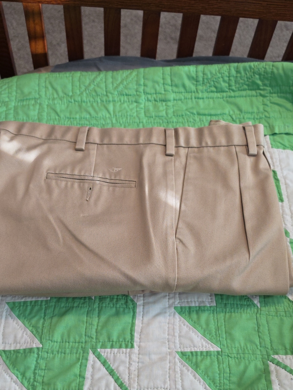 Dockers Men's Tan Pleated Chinos